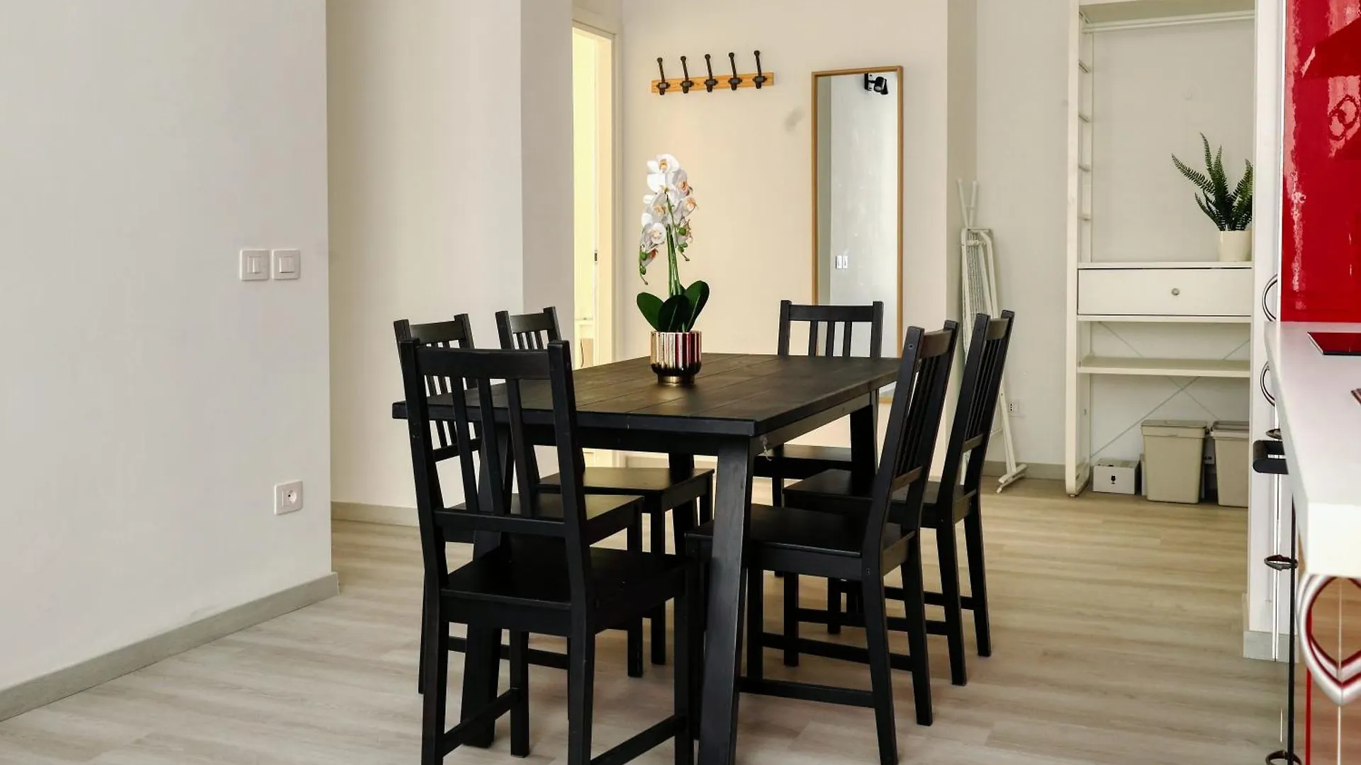 Joivy Charming 2Br Flat Near Citylife Milano Italien