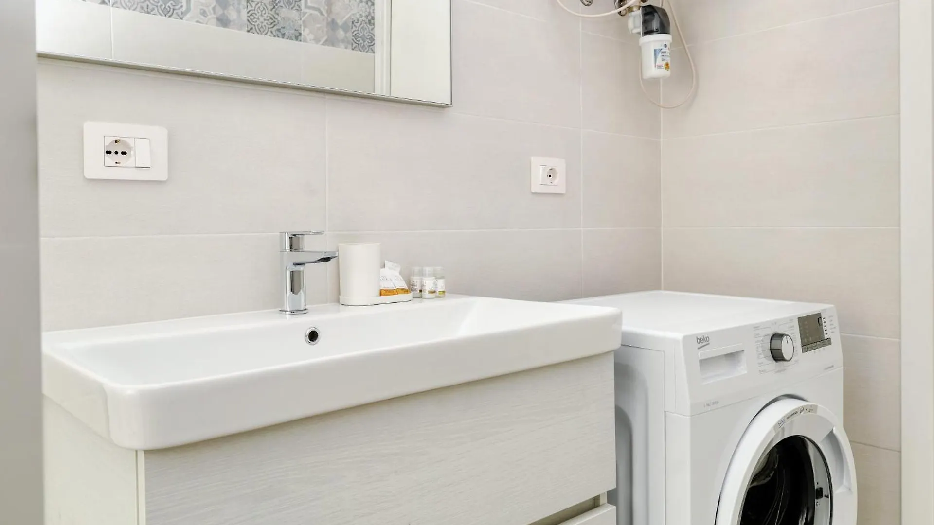 Joivy Charming 2Br Flat Near Citylife Milano