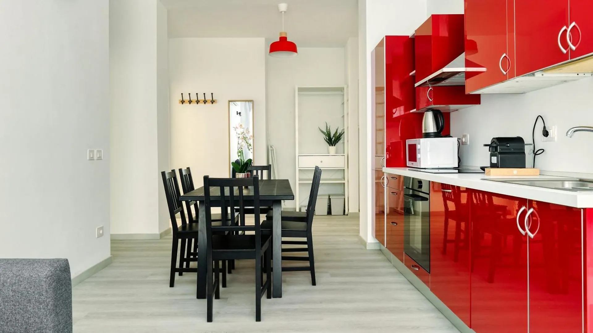 Joivy Charming 2Br Flat Near Citylife location